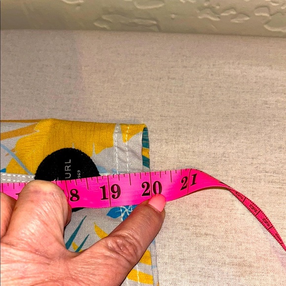 RIPCURL Men's Blue and Yellow Tropical Print Swim Board Shorts Sz 36. Never worn - Picture 13 of 13